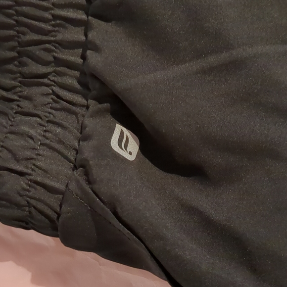 Fabletics shorts - Picture 3 of 5